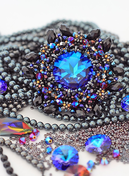 Beadwork by Apollinariya Koprivnik. Work in progress