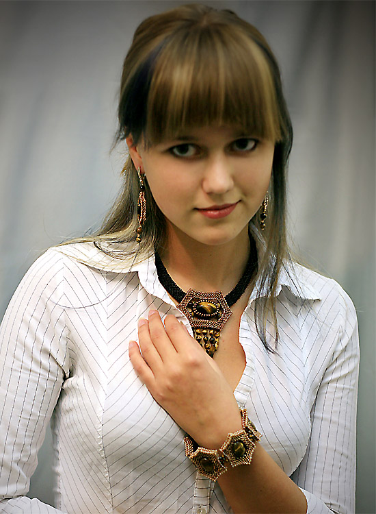 Svetlana Nebolsina and her bead paintings