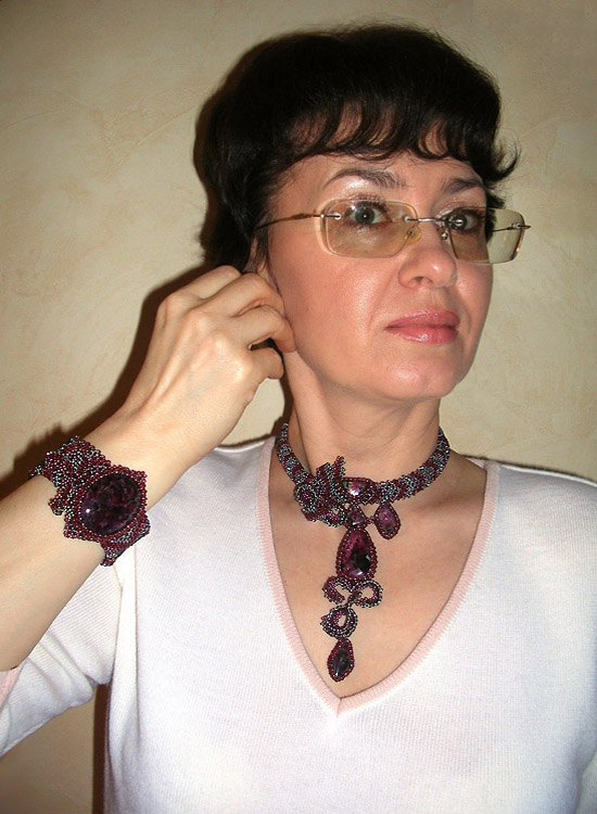 Svetlana Nebolsina and her bead paintings