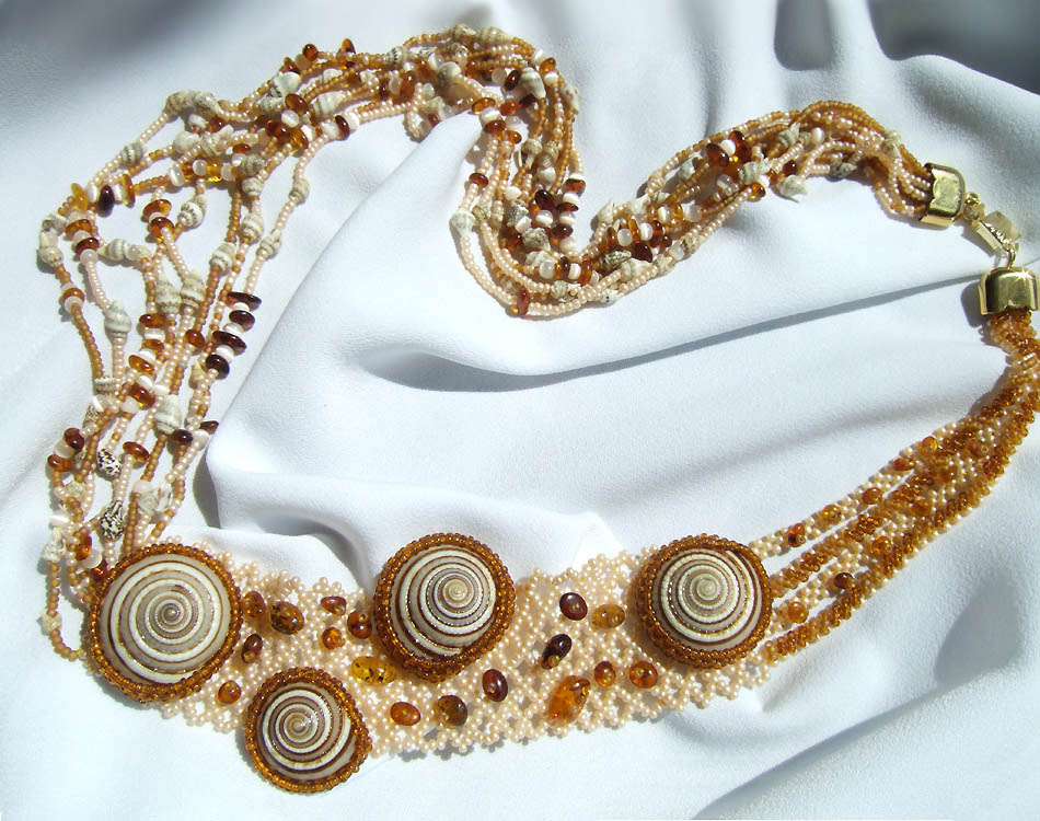 Svetlana Nebolsina and her bead paintings