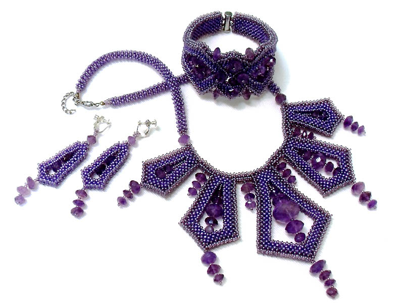 Svetlana Nebolsina and her bead paintings