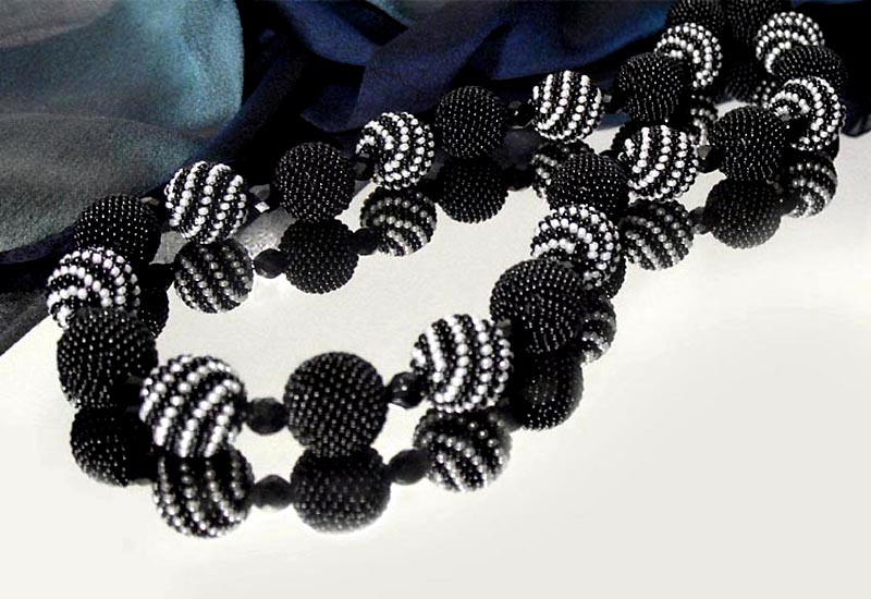 Beaded jewelry by Olga Lizunova