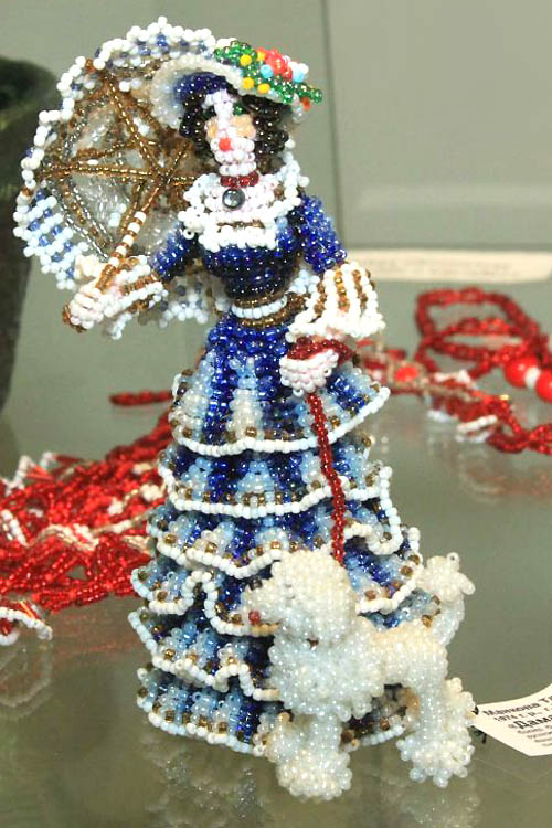 Beaded mini-sculptures by Tatiana Mankova