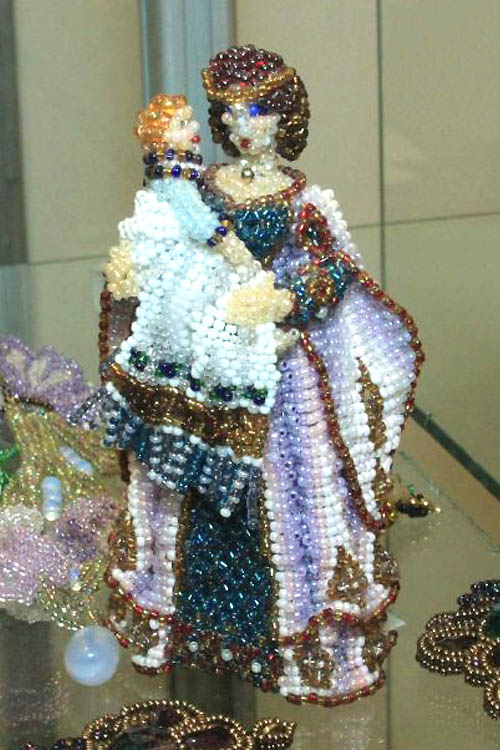 Beaded mini-sculptures by Tatiana Mankova