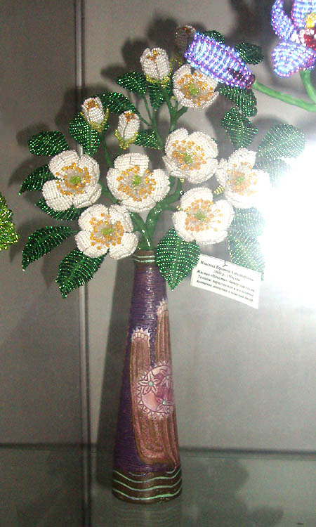 Beaded flowers by Veronica Moiseeva