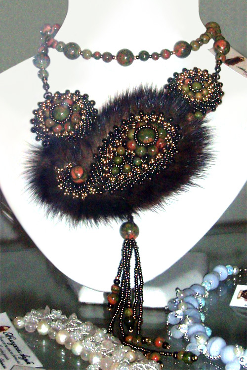 Bead embroidered necklace by Natalia Vysokinskaya