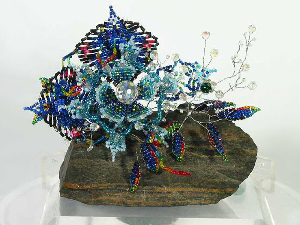 Beaded flowers by Natalia Bulba