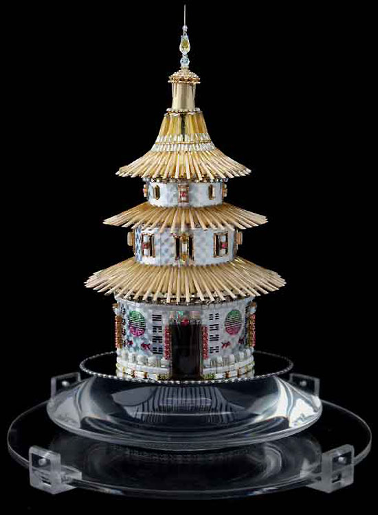 Beaded sculpture by Natalia Bulba