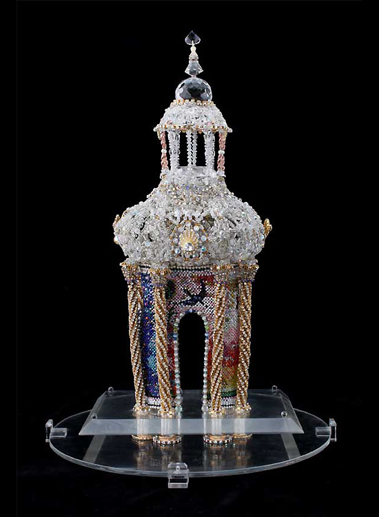 Beaded sculpture by Natalia Bulba