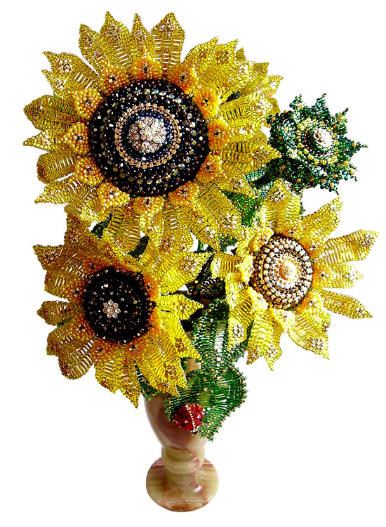 Beaded flowers by Natalia Bulba